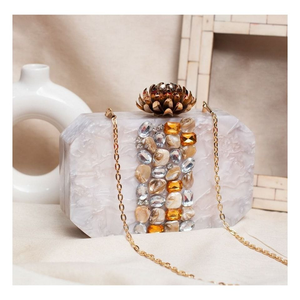 Pochette de luxe en résine brodée à la main, par Perfect Enterprises - Product Image 4