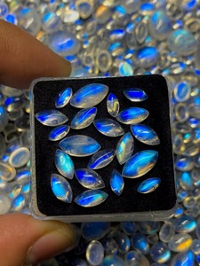 Pierre précieuse en vrac Cabochon Marquise en Pierre de Lune Arc-en-ciel Blanche 3x6mm/4x8mm/5x10mm, Changement de Couleur Naturel, Qualité Exceptionnelle et Rare - Product Image 4