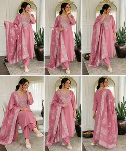 Modern Slub Cotton Embroidery Kurta/<b>Kurti</b> Women Ethnic Wear India Pakistan Style Regular Fit Party SHAMAL 85383 - Product Image 4