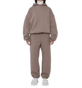 Trajes Deportivos Personalizados de Primera Calidad Hechos en Pakistán o Servicio OEM para Hombre, Diseño ODM, Traje Deportivo de Invierno, Último Diseño - Product Image 1