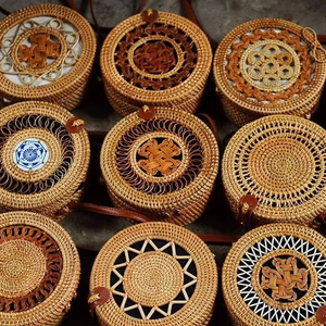 กระเป๋าหวายบาหลีทรงกลมพรีเมียม พร้อมหูหิ้วหนัง ทำมือจากหวายธรรมชาติ กระเป๋าชายหาดฤดูร้อน ผู้ผลิตเวียดนาม ขายส่งจำนวนมาก ส่งออก - Product Image 1