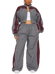 <b>Women's</b> Midweight Breathable 100% Nylon Oversized 2 Piece Tracksuit Windbreaker Set Custom Logo Low MOQ <b>Jacket</b> & Trosuer - Product Image 4