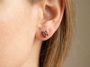 Pendientes de plata de ley 925 con flor de rubí, chapados en oro de 14 quilates, diseño de racimo, piedra de nacimiento de julio, regalo para mujer - Product Image 4