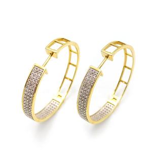 Aros urbanos con diamantes helados en oro macizo con cierre de clip brillante de corte redondo, diseñados para hombres, mujeres y compradores mayoristas. - Product Image 1