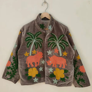 Chaqueta Bomber de Terciopelo Hecha a Mano, Color Marrón, Estilo Boho, Bordado Floral y Animal, Ecológica, Reversible, Manga Corta, para Festivales de Invierno - Product Image 1