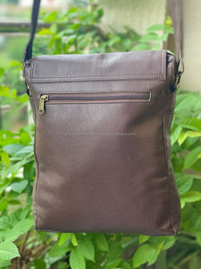 Nueva Venta caliente de alta calidad personalizado Real Crunch cuero genuino pasaporte sosteniendo bolso de hombro hecho a mano Sling Bag - Product Image 5