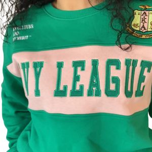 Conjunto Deportivo Color Block AKA para Mujer, Verde y Rosa, Sudadera con Capucha y Pantalones Jogger, Ropa Casual para Hermandades Griegas - Product Image 6
