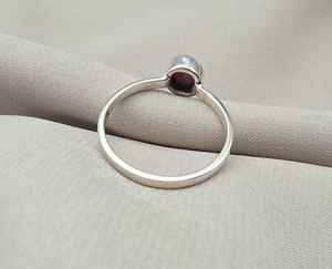 Anillo de rubí ovalado natural, hecho a mano en plata de ley 925 para mujer - Product Image 4