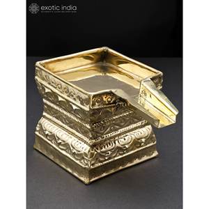 Escultura Abhisheka Patra de diseñador pequeño hecha a mano de 4 pulgadas en latón para templo hecho en India - Product Image 1