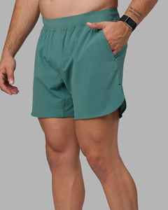 Shorts de sport décontractés pour homme, vert uni, séchage rapide, taille mi-haute avec cordon de serrage, tissé 100% polyester, X Sports City 180g - Product Image 3