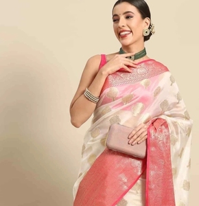 ผ้าส่าหรีไหมผสมไหมบานาราซีแบบทอ KV (สีขาว) - Product Image 2