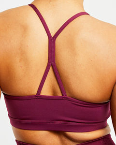 Sujetador deportivo fruncido de alta calidad color morado vino con detalle central fruncido y tirantes finos, talla grande, para mujer. - Product Image 5