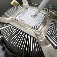 Pâte thermique en métal liquide 15-70W avec résistance thermique de 0,02 et température de fonctionnement de -40 à 150°C pour accessoires électroniques de processeur