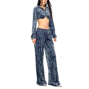 Conjunto de Sudadera y Pantalones de Terciopelo Personalizados al por Mayor para Mujer, Sudadera con Capucha y Cremallera, Chándal de Terciopelo para Mujer - Product Image 4