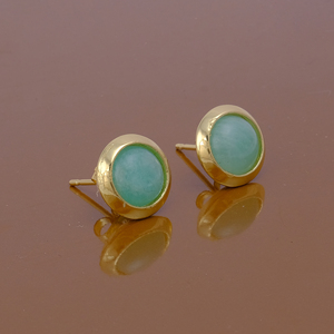 Pendientes de poste redondos de 8 mm de amazonita natural chapados en oro de 18 quilates, joyería minimalista bohemia para mujer - Product Image 4
