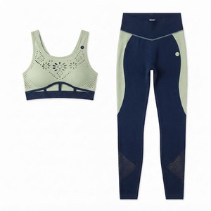 Nouvel ensemble de sport côtelé sans couture pour femme – Tenue athlétique moderne pour l'entraînement cardio, la musculation et le fitness - Product Image 4