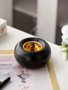 Porte-encens fait à la main design fantaisie résine Bakhoor brûleur décoratif luxe Bakhoor disponible à la vente d'Inde - Product Image 3