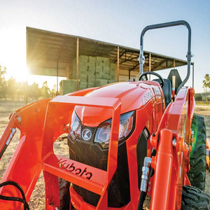 Tractor Compacto Kubota BX25D 4x4 Diésel con Retroexcavadora, Potente Equipo Agrícola, Motor de Alto Rendimiento - Product Image 2