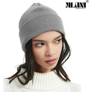 Bonnet en tricot isolant gris clair pour femme Jilani Handicraft avec du duvet - Product Image 4