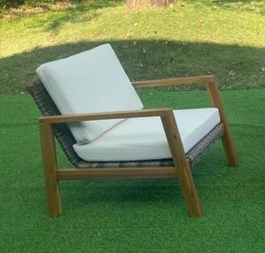 Chaise de salle à manger en bois d'acacia pour patio, fauteuil de jardin d'extérieur avec coussin, siège de loisirs en bois massif - Product Image 1