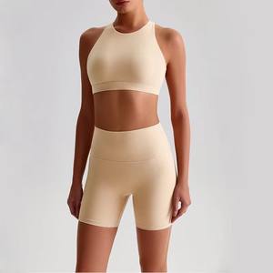 ชุดออกกำลังกายแบบ 2 ชิ้น เสื้อชั้นในกีฬาแบบไขว้หลังดีไซน์ใหม่ กางเกงขาสั้นยกกระชับสะโพก ชุดวิ่ง ชุดโยคะ - Product Image 2