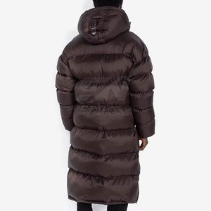 Manteau long matelassé tendance avec doublure intérieure douce et design protecteur pour les sorties par temps froid - Product Image 6