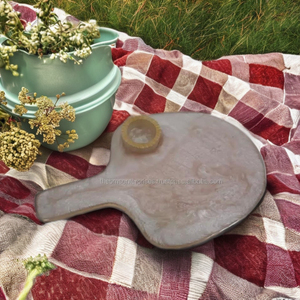 Vente en gros de plateau tourbillonnant en résine époxy fait main pour pizza snack et plus, plateau en résine poly résine de meilleure qualité pour la maison et l'hôtel - Product Image 1