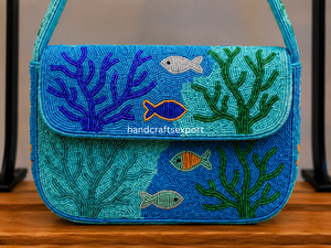 Sac à bandoulière de luxe fait main, écologique, léger, en perles de récif marin |   Sac à main brodé |   Porte-monnaie en forme de poisson corail |   Premium - Product Image 3