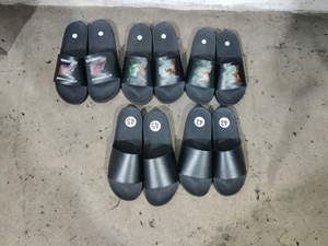 Pantuflas de Invierno Ligeras y Cómodas con Bordado, de PVC, Punta Abierta, Plantilla Suave y Transpirable, Antideslizantes y de Secado Rápido - Product Image 2
