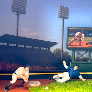 Mini Modern Hand-painted Baseball Player Fairy Love Sport Resin Figurines Eco-Friendly Customizable Collectible Terrarium - Product Image 2