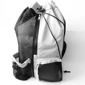 Bolsa para equipo de natación para adultos y niños, bolsa deportiva ligera e impermeable con múltiples compartimentos para trajes de baño y toallas - Product Image 4