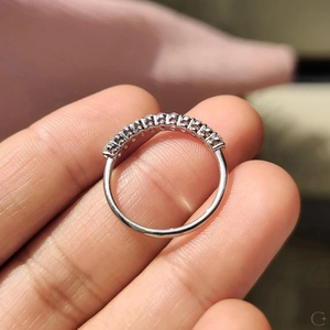 Bague de mariage en or massif 14 carats avec diamant ovale solitaire demi-éternité, diamant de laboratoire DE VVS, certifié IGI, bande en or massif jaune - Product Image 3