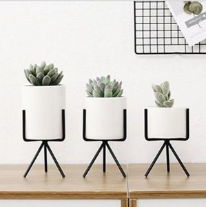 Jardinières minimalistes en céramique pour plantes succulentes, pot émaillé blanc, support en métal noir, écologiques, durables, pour l'intérieur, ensemble de 3 pots de fleurs de bureau - Product Image 1