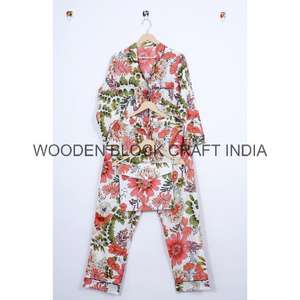 ชุดนอนผ้าฝ้ายเนื้อนุ่มพิเศษลายดอกไม้สำหรับผู้หญิง ประกอบด้วยเสื้อเชิ้ตและกางเกงขายาว ดีไซน์หรูหรา ทำมือใหม่ เหมาะสำหรับฤดูร้อน - Product Image 6