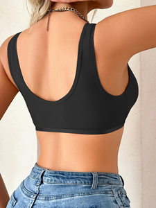 Sujetador deportivo de mujer con cuello en V profundo, color liso, transpirable, soporte medio, yoga, sin costuras, diseño con logo frontal recortado - Product Image 4