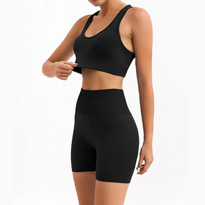 Conjunto de Yoga Verde para Mujer, 2 Piezas, Top Corto sin Costuras con Espalda Cruzada, Pantalones Cortos de Cintura Alta, Ropa Deportiva, Diseño con Recortes - Product Image 3