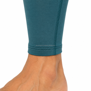 Leggings de compression athlétiques pour hommes, séchage rapide, pour la gym, la course et l'entraînement, pantalons de base, fabricant OEM ODM, vente en gros - Product Image 5
