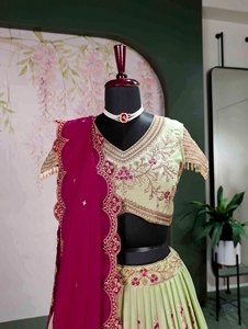 Lehenga Choli de Georgette con Bordado Pista Color Star - Product Image 5