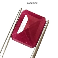 Pierre précieuse naturelle en rubis africain de 8,50 carats, taille émeraude, facettée, non montée