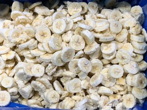 BULK PRICE FROZEN CAVENDISH BANANA / PREMIUM QUALITY IQF BANANA FOR FOOD PROCESSING - Product Image 5