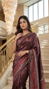Sari traditionnel de luxe en semi-soie modale, imprimé inspiré de l'Ajrakh, travail de miroir, design réversible, protection solaire, pour occasions de mariage - Product Image 1