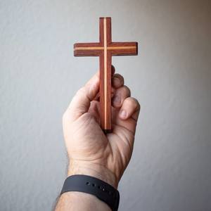 Croix en bois décorative faite à la main, art mural chrétien, décoration religieuse pour la maison, la salle de prière et les cadeaux - Product Image 1