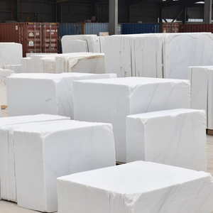 Bloques de Mármol Blanco Crudo con Grano Fino para Proyectos de Arquitectura de Lujo, Precio Directo de Fábrica de Piedra Natural de Vietnam - Product Image 1