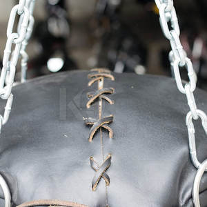 Sac de frappe pour entraînement de force, conçu pour la boxe, le fitness et les séances d'entraînement intensives, avec rembourrage résistant aux chocs - Product Image 6