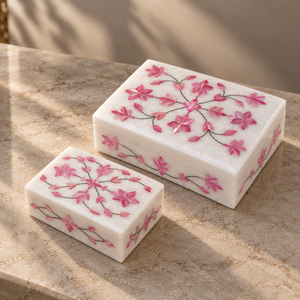 Boîte à bijoux rectangulaire moderne Stonecrafts International avec incrustation gravée, motif floral rose en nacre, pour le rangement de Thanksgiving - Product Image 1