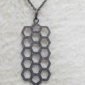 Colgante Vintage Hexagonal con Diamantes Naturales Incrustados, Plata de Ley 925 con Baño de Rodio Negro - Product Image 2