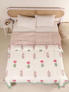 Juego de Ropa de Cama Estampada, Edredón de Algodón con Diseño Floral Rosa, Estilo Bohemio, para Todas las Temporadas - Product Image 3