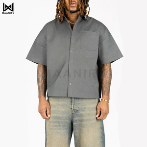 Chemise tendance Shadow Work pour homme, coupe courte et ample, style streetwear, polyester et coton, boutonnée, best-seller, marque MAANIFY - Product Image 3