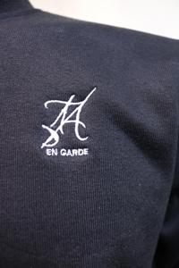 Sudadera VA Mock Neck 450 GSM con nombre personalizado, bordado en aplique, corte holgado, 100% algodón, felpa francesa. - Product Image 5
