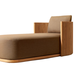 Chaise longue moderne en teck avec coussin rembourré incurvé et panneaux cannelés – Design minimaliste pour l'extérieur, idéale pour les villas, les centres de villégiature et les bords de piscine - Product Image 5